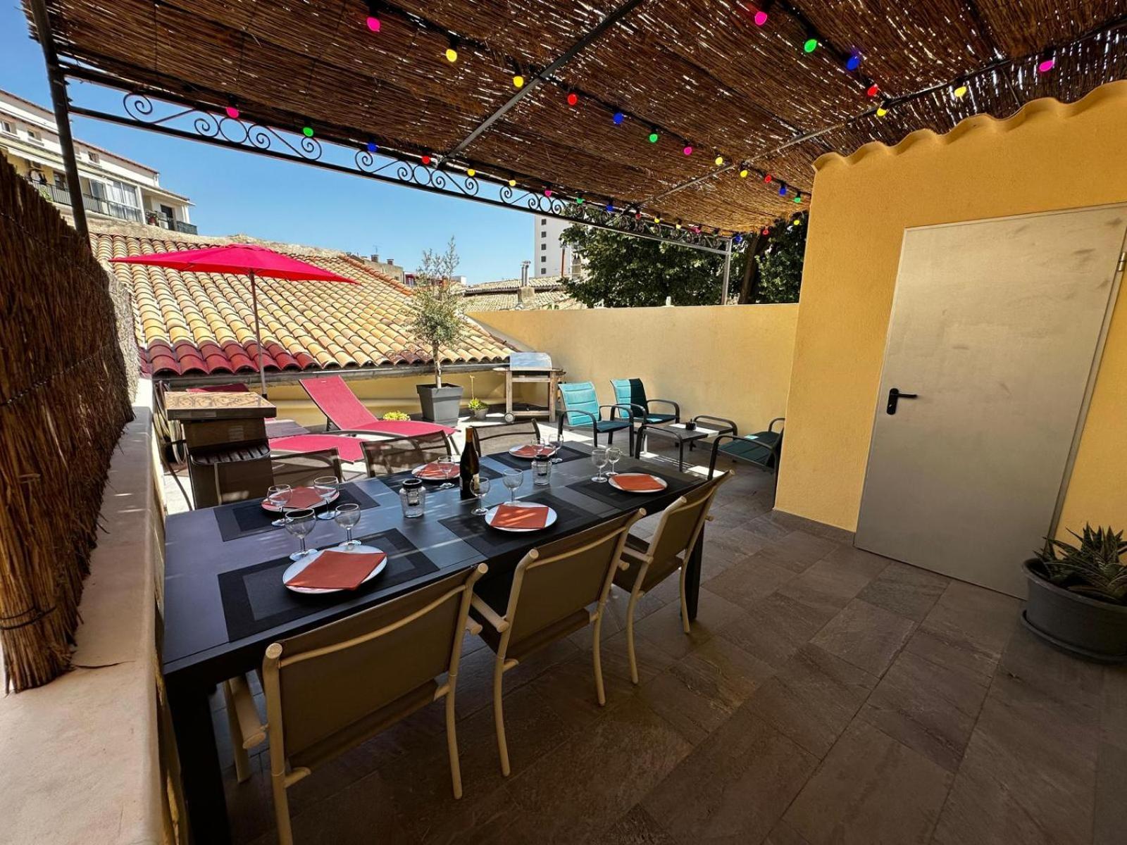 Appartement 4 A 8 Personnes, Spacieux De Standing Classe 4 Etoiles Nîmes Exteriör bild