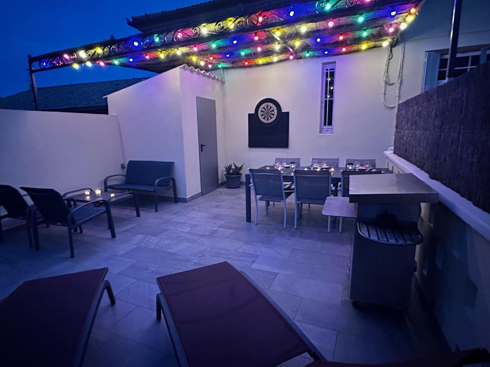 Appartement 4 A 8 Personnes, Spacieux De Standing Classe 4 Etoiles Nîmes Exteriör bild