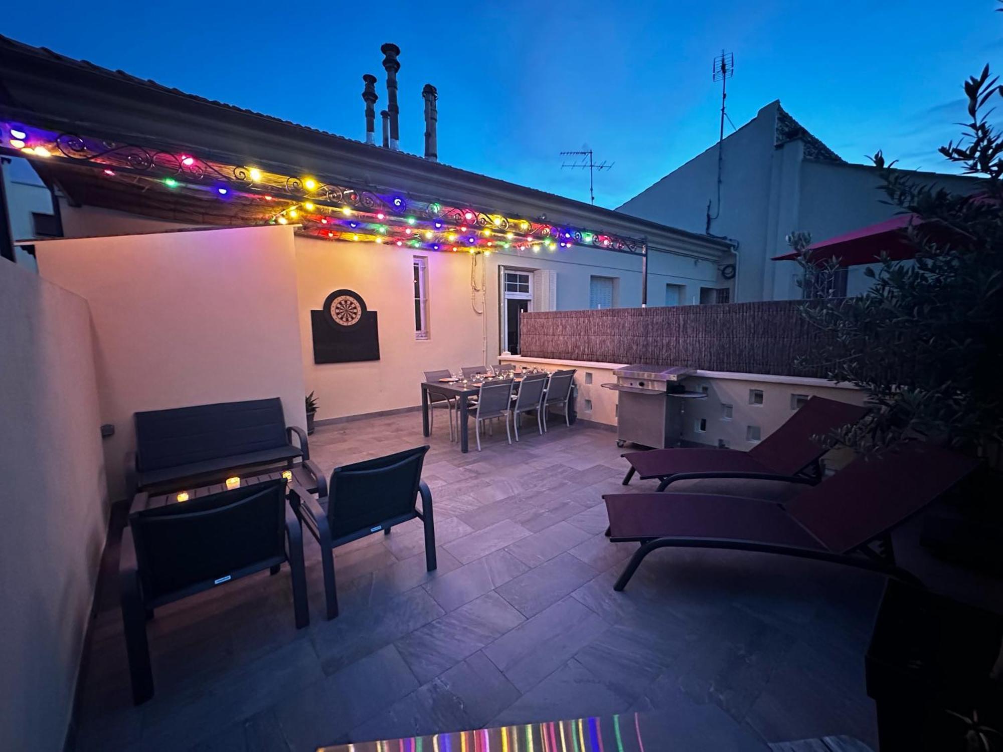 Appartement 4 A 8 Personnes, Spacieux De Standing Classe 4 Etoiles Nîmes Exteriör bild
